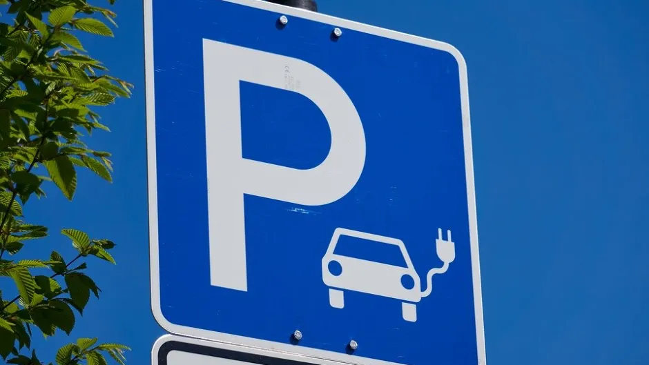 Rubrik_Verkehr_-_pixabay-electric-mobility-4158596_960_720